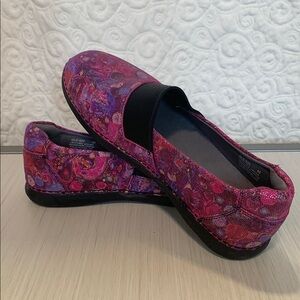 Women's Floral Slip-On Shoes